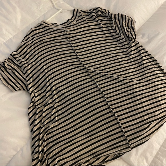 Francesca’s Striped Mock Neck Tee - Picture 3 of 3